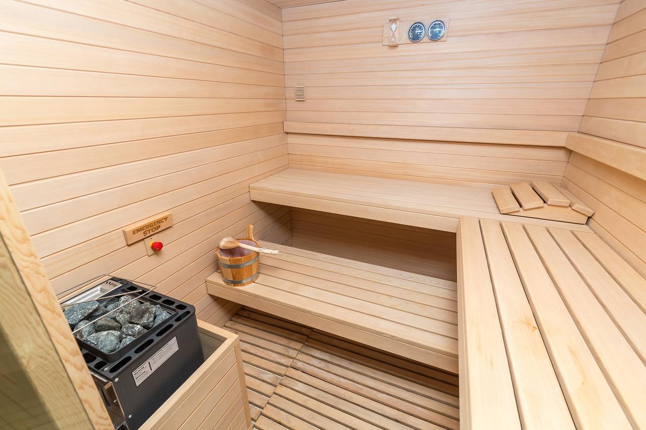 Merchants Crown Suites And Spa Прага Экстерьер фото A Finnish sauna